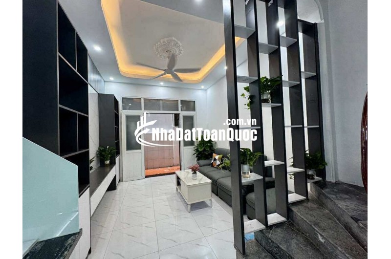 Nhà Trương Định Dân Xây Độc Lập 10m Ra Ô Tô Nhỉnh 5 Tỷ